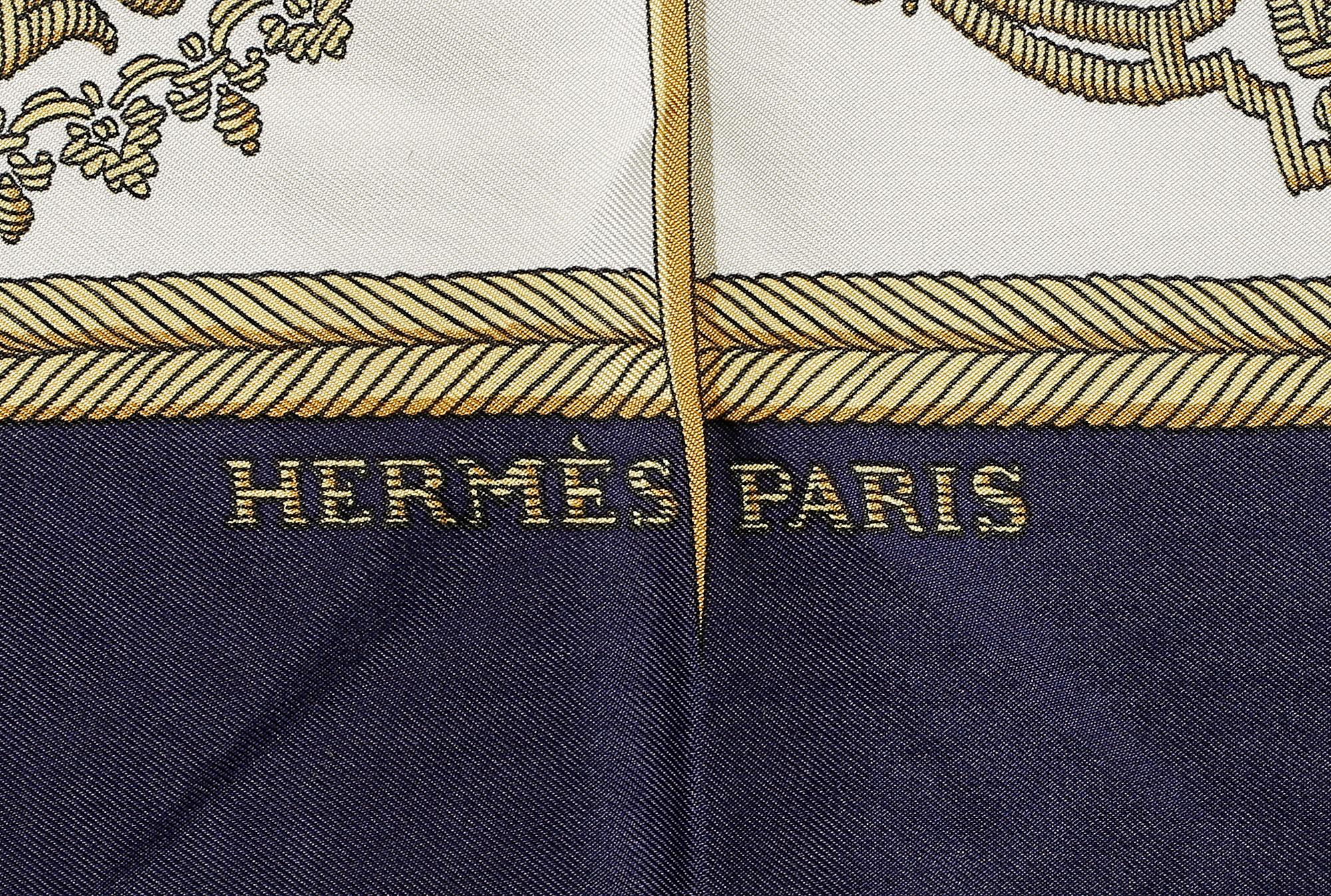 SCARF, Hermès, "Les Armes de Paris".