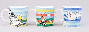 MOOMIN-MUGS, 5 pcs, porcelain, 'Summer season mugs', Moomin Characters, Arabia 2006-2011.