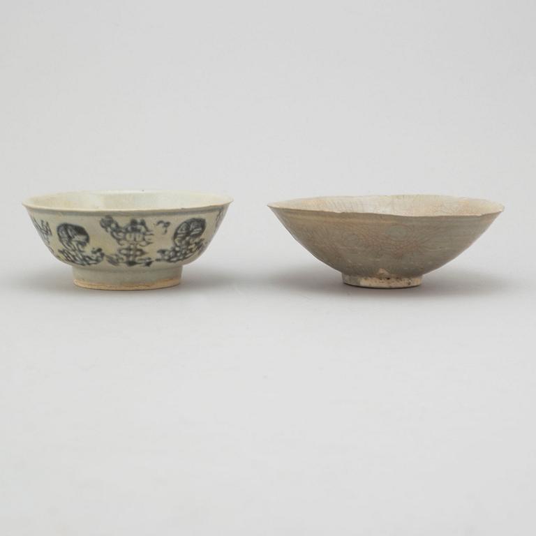 TWO CHINESE PORCELAIN BOWLS, possibly Ming.