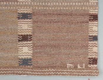 CARPET. "Falurutan grå". Flat weave (rölakan). 261 x 233 cm. Signed AB MMF BN.
