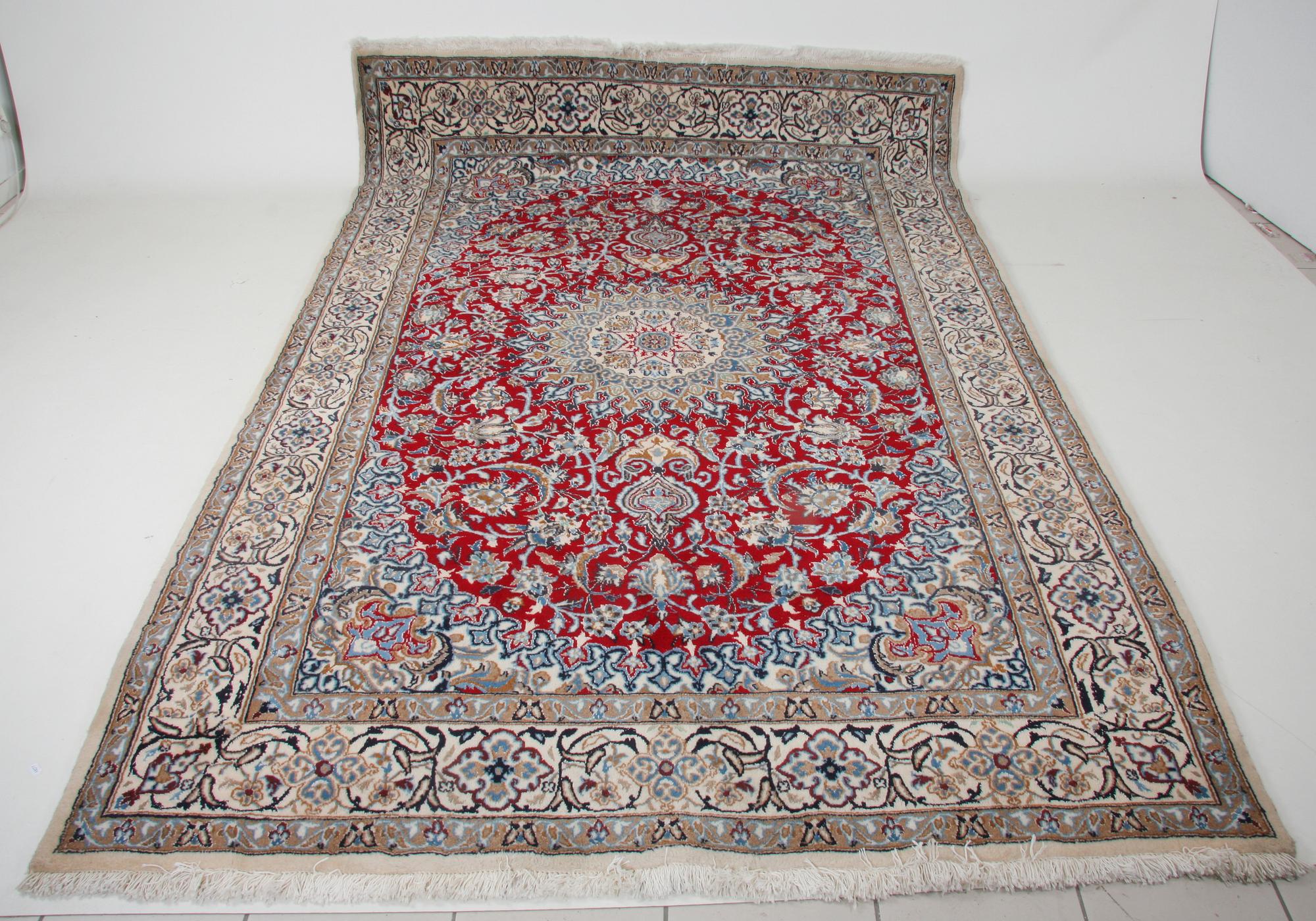 MATTA, trol. Isfahan, 286 x 194.