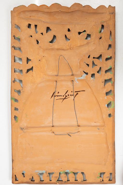 Bengt Lindqvist, "Woman with Fruit Basket".