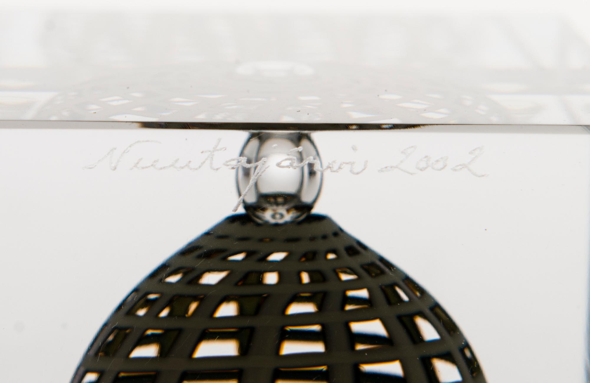 OIVA TOIKKA, AN ANNUAL CUBE, glass, signed Oiva Toikka Nuutajärvi 2002, numbered 98/2000.