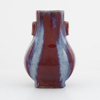 A flambe glazed Hu vase, second part of the 20th century.