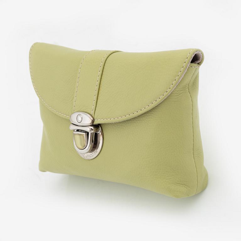 Marc Jacobs, a light green leather makeup-bag.