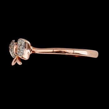 RING, 10K roséguld, åttkantslipade diamanter tot ca 0.10 ct. Vikt ca 2 g.