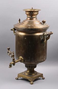 SAMOVAR, mässing, troligen Ryssland. Sekelskiftet 1800/1900.