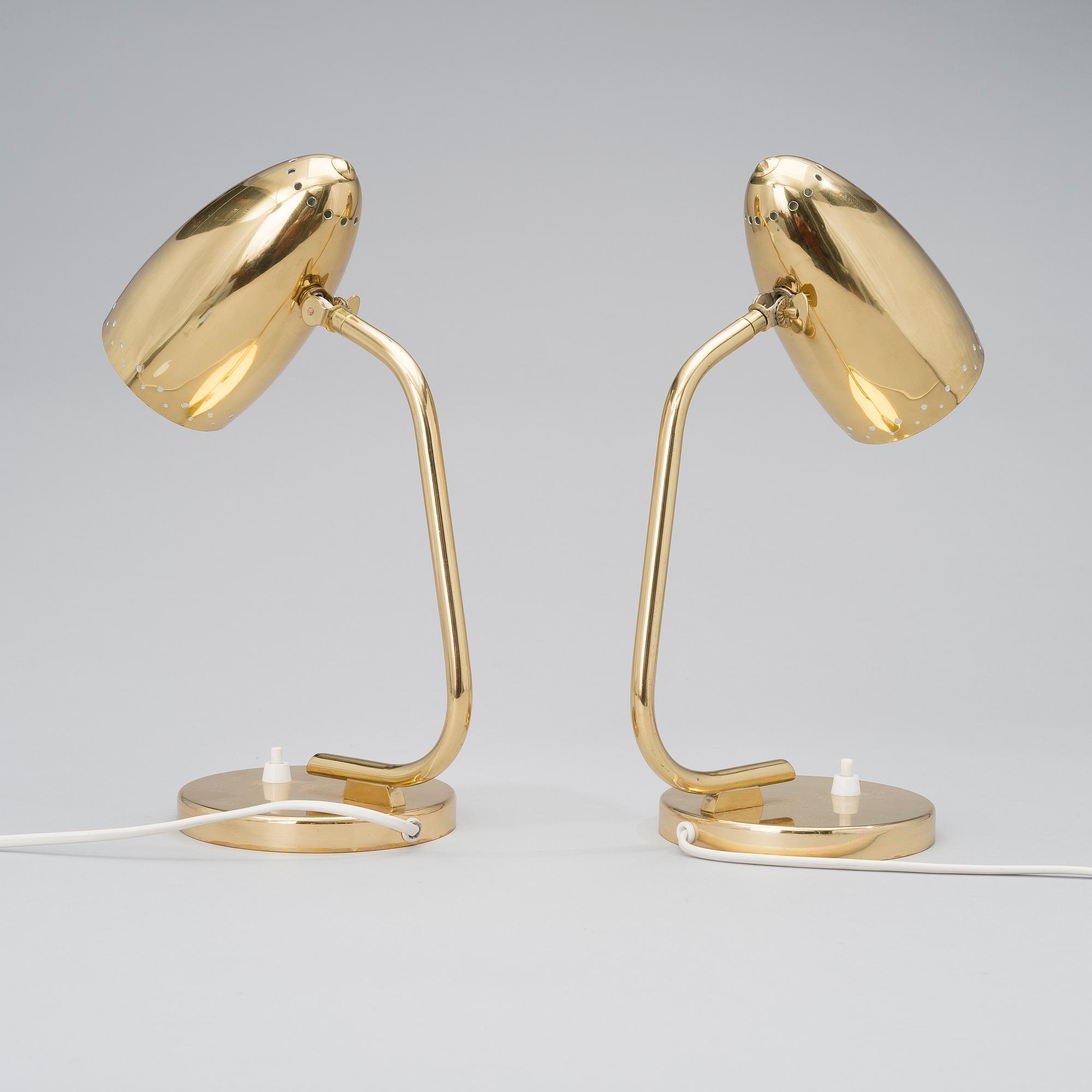 A SET OF TWO TABLE- OR WALL LAMPS. Manufactured by Itsu, 1950s.