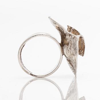 Theresia Hvorslev, hänge samt ring, sterlingsilver, Lidköping 1974-75.