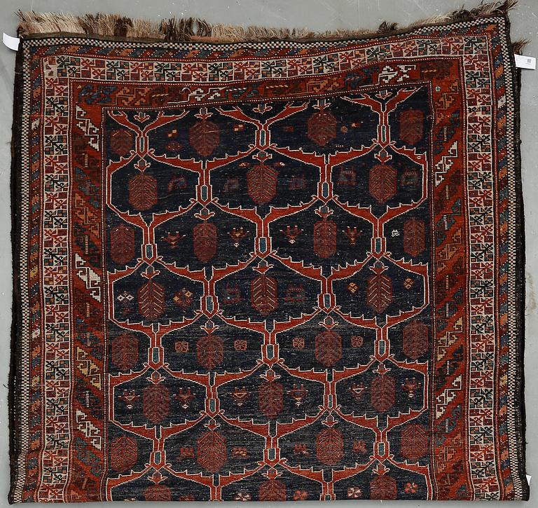 MATTA, semiantik orientalisk. Ca 362x198 cm.