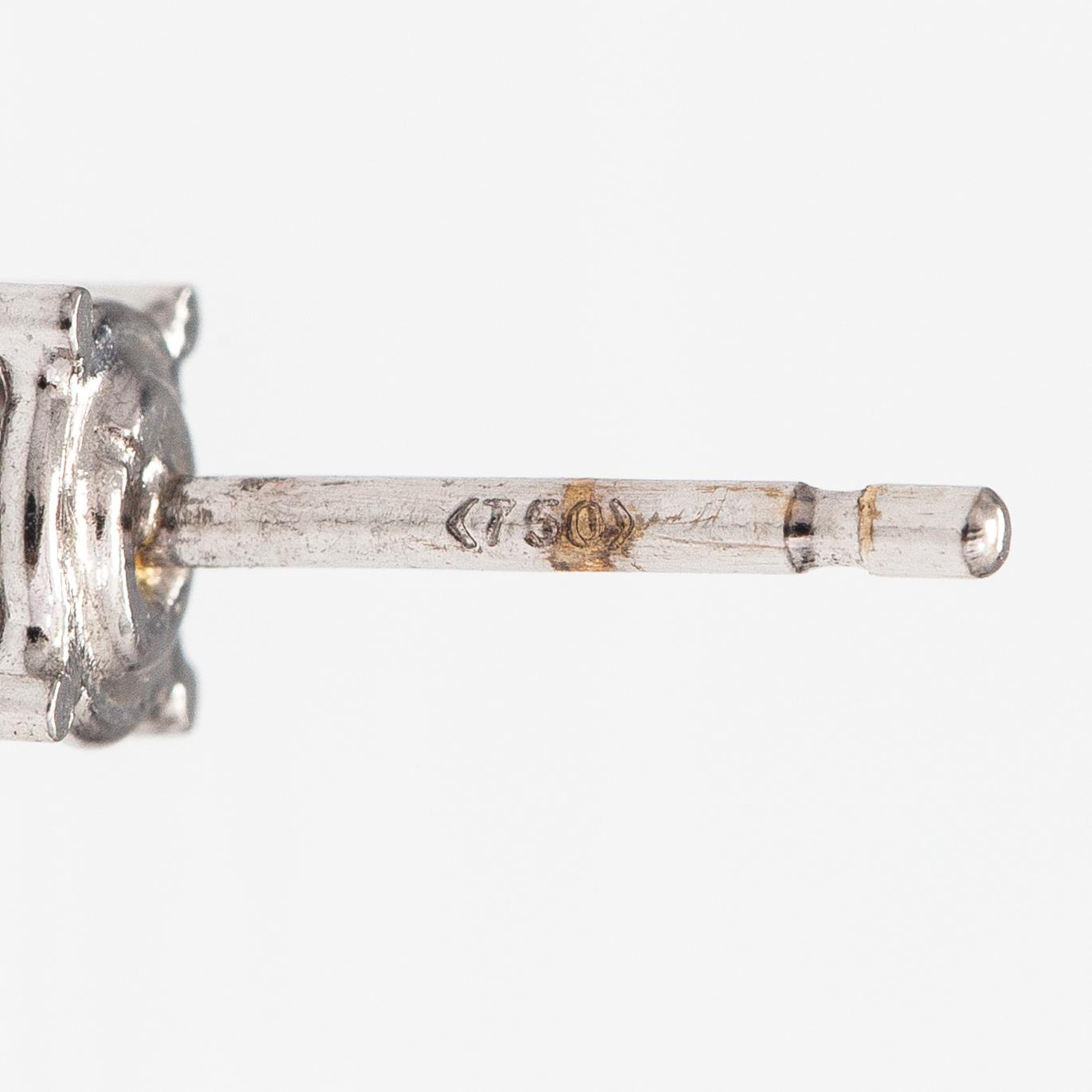 Örhängen, 18K vitguld, diamanter ca 1.04 ct tot. Med HDR Antwerp certifikat.