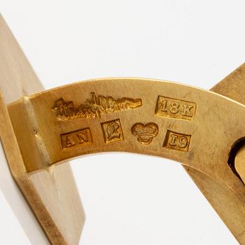 Wiwen Nilsson, a pair of cufflinks and a pair of shirt buttons, 18K gold, Lund 1959.