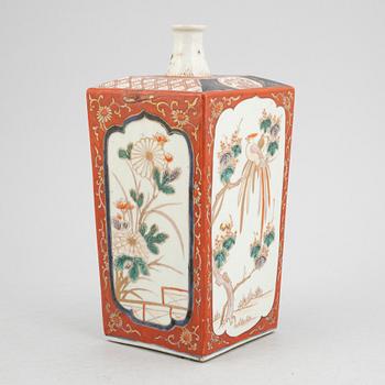 A Japanese porcelain vase, Meiji-period (1868-1912).