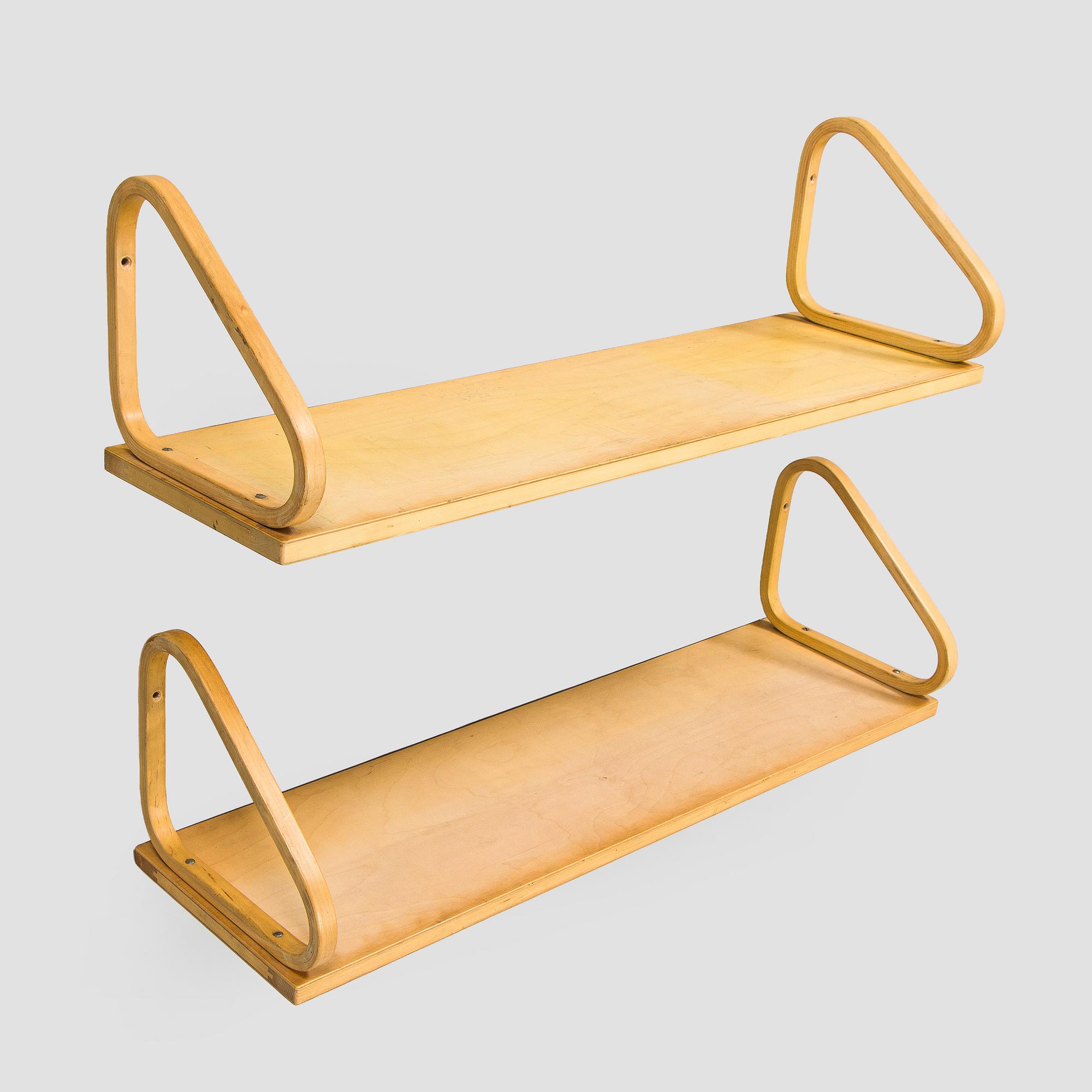 Alvar Aalto, seinähyllyjä, 2 kpl malli 112B, Artek, 1900-luvun loppu.