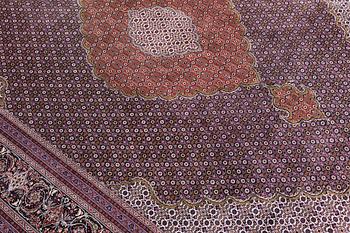 Tabriz part silk s.k 50 Radj, ca 355 x 247 cm.