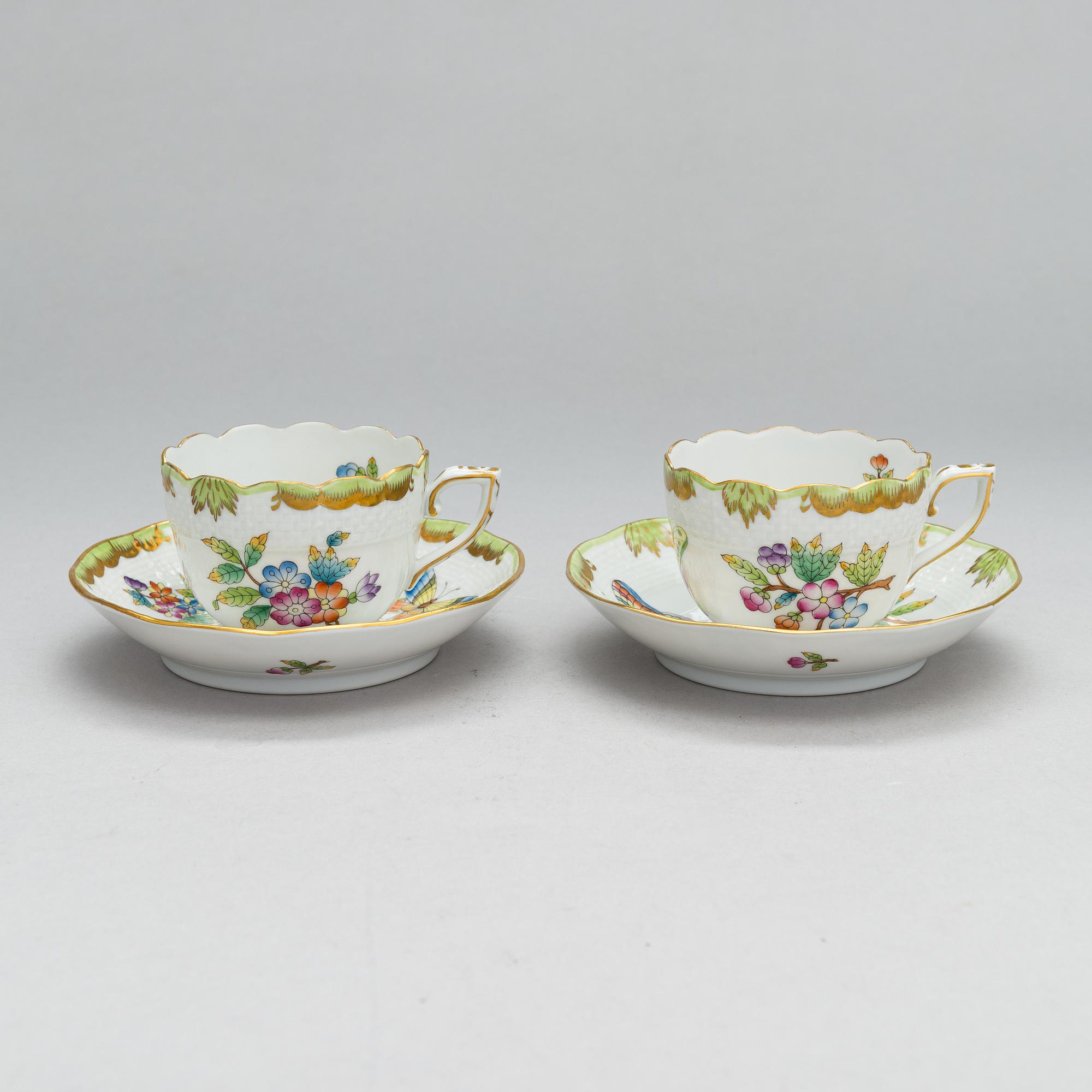 A Herend Queen Victoria VBO porcelain coffee set and two trinket boxes, totally 19 pieces, Hungary.