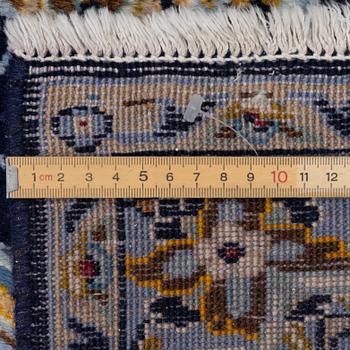 Matta, Keshan, ca 385 x 270 cm.