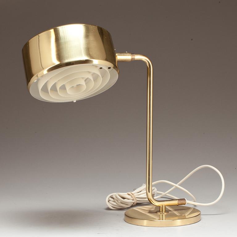 BORDSLAMPA, "OS-lampan", Anders Pehrson, Atelje Lyktan. 1900-talets andra hälft.