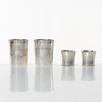 Bägare, ett par snarlika, samt supkoppar, ett par, silver, Sverige 1800-tal.
