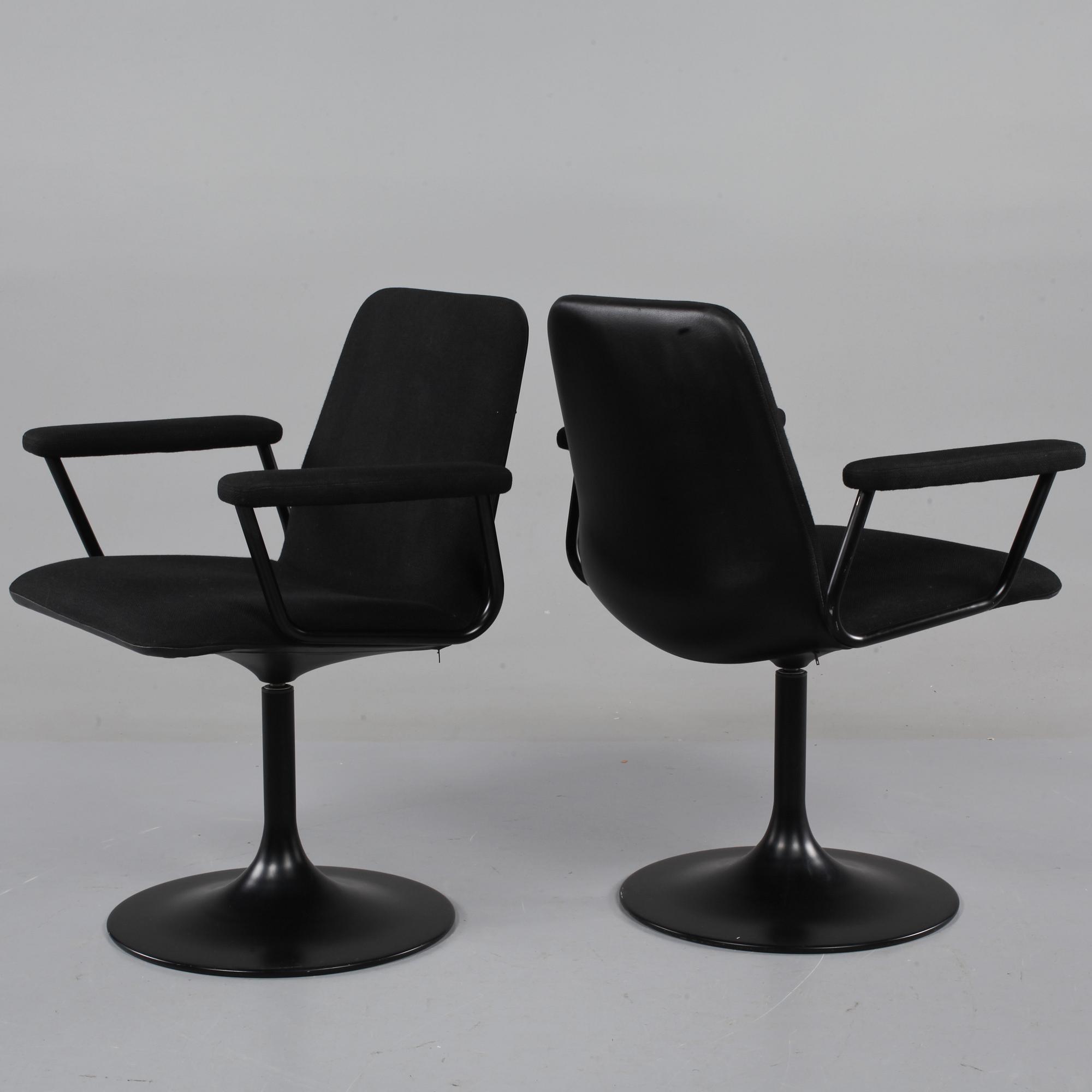 KARMSTOLAR, 2 st, Johanson Design, 1900-talets andra hälft.