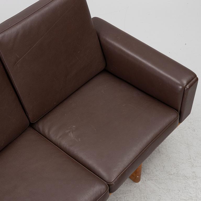 Hans J. Wegner, soffa "GE236" för Getama, Gedsted, Danmark 1900-talets senare del.