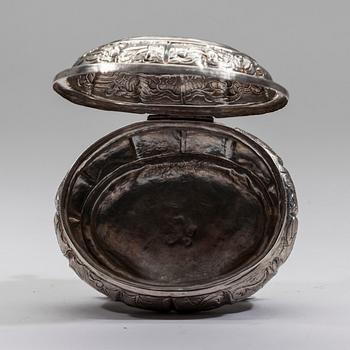 SOCKERSKÅL , silver, Ryssland, Moskva troligen 1759, vikt 181 g.