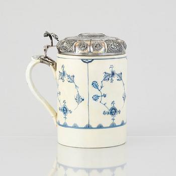 A Norwegin tankard with silver lid by Jens Jacob Bechmann, Skien 1780, porcelain Royal Copenhagen.