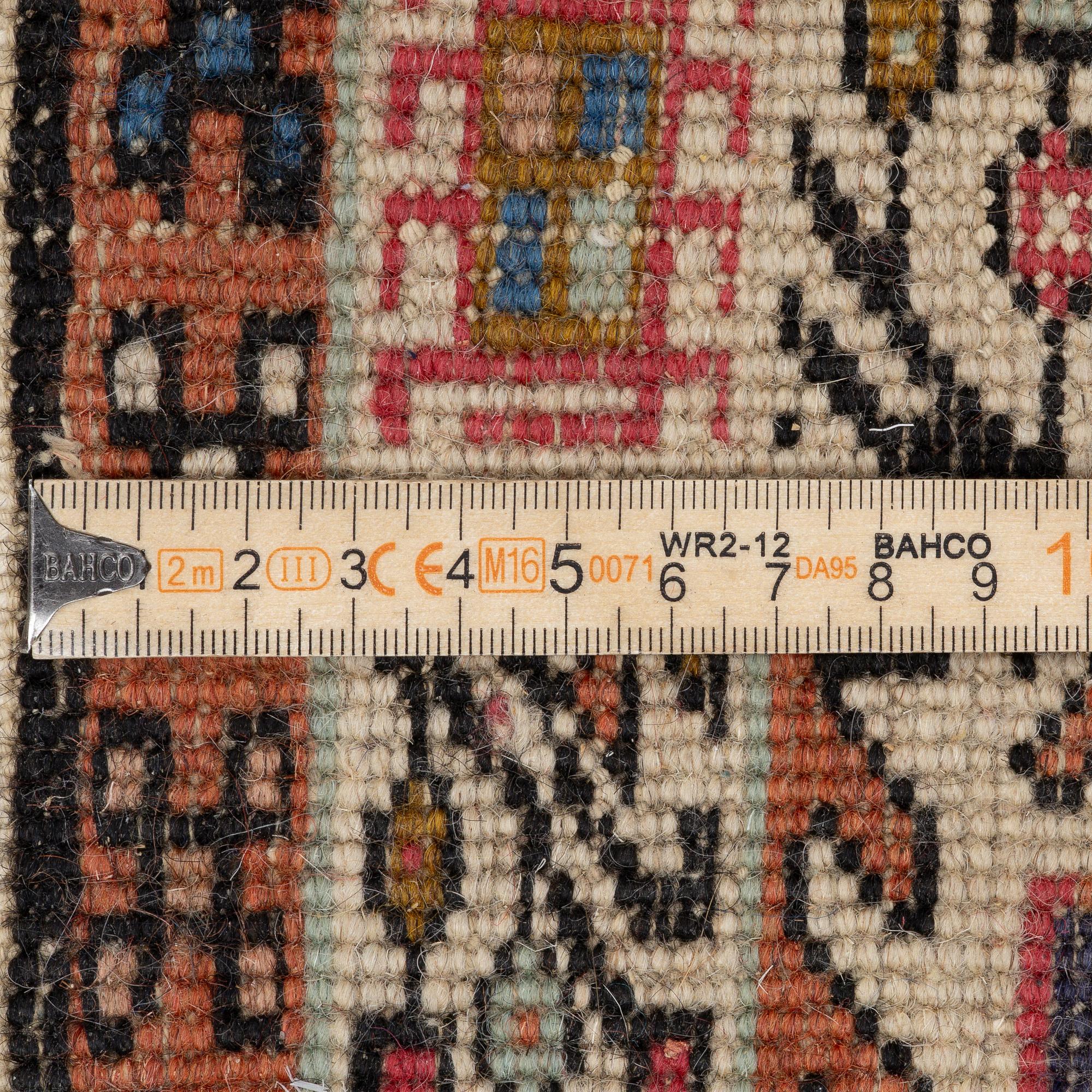 A runner carpet, Sarab, approx. 302 x 76 cm.