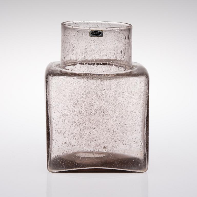 KAJ FRANCK, KARAFF, glas, signerad K. Franck Nuutajärvi Notsjö -62, OCH BURK, glas, märkt Nuutajärvi Notsjö.