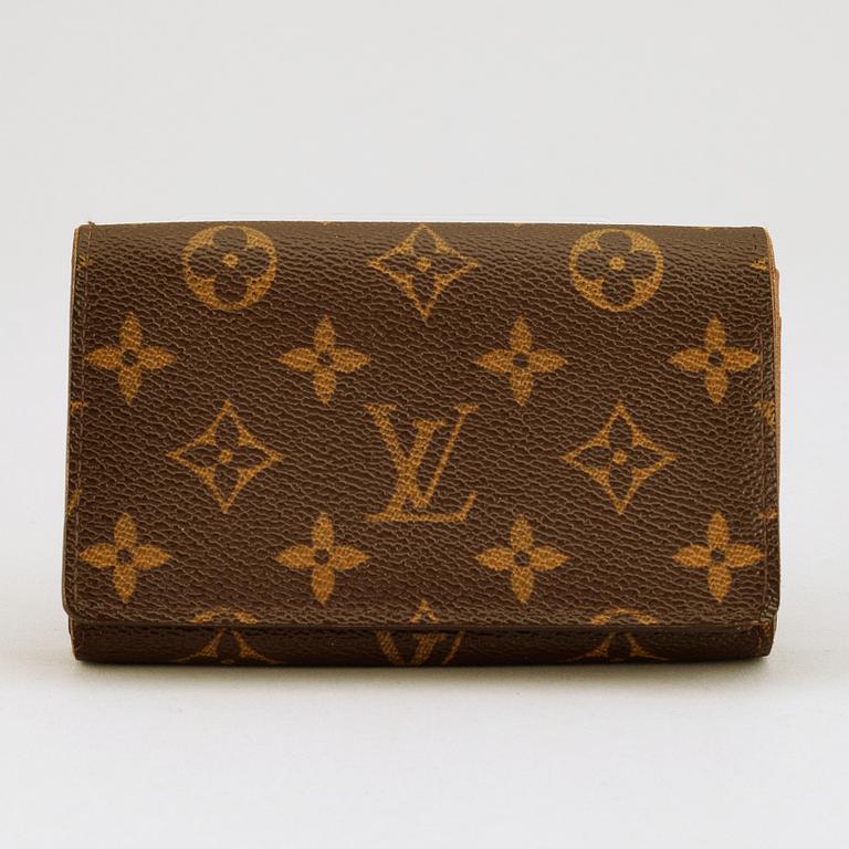 LOUIS VUITTON, a monogram canvas wallet.