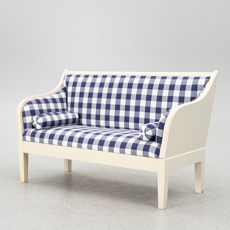 Soffa, gustaviansk stil, 1900-talets första hälft.