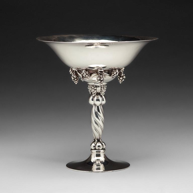 Georg Jensen, A Georg Jensen sterling bowl, Copenhagen 1925-32, design nr 264 A.