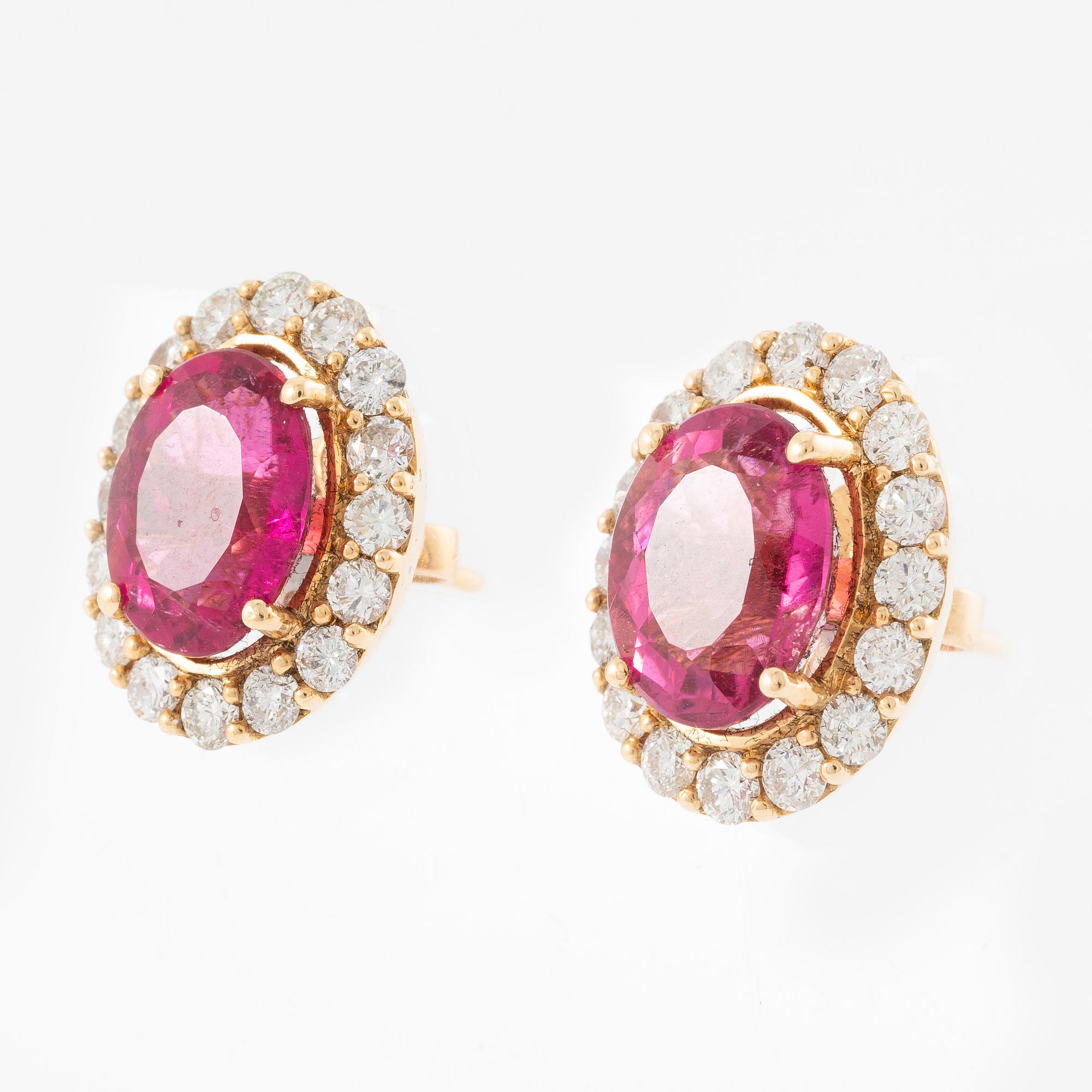 Earrings, a pair, carmosé model, 18K gold with pink tourmalines and brilliant-cut diamonds.