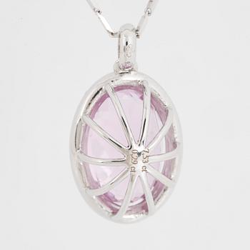 Kunzite and brilliant-cut diamond necklace.