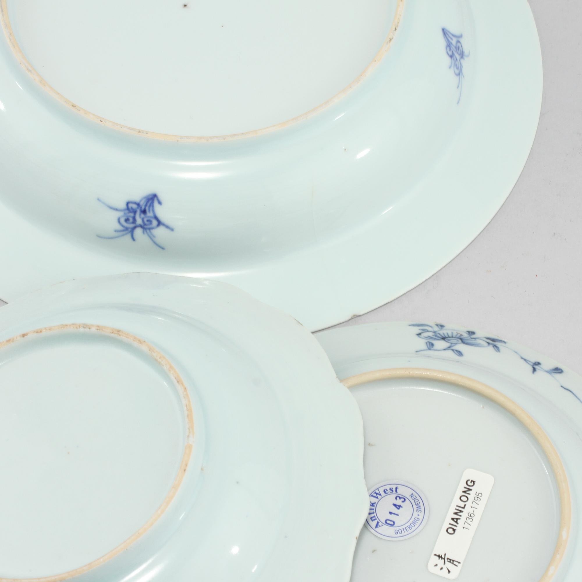 TALLRIKAR, 3 st, porslin, Kina, 1700-tal.