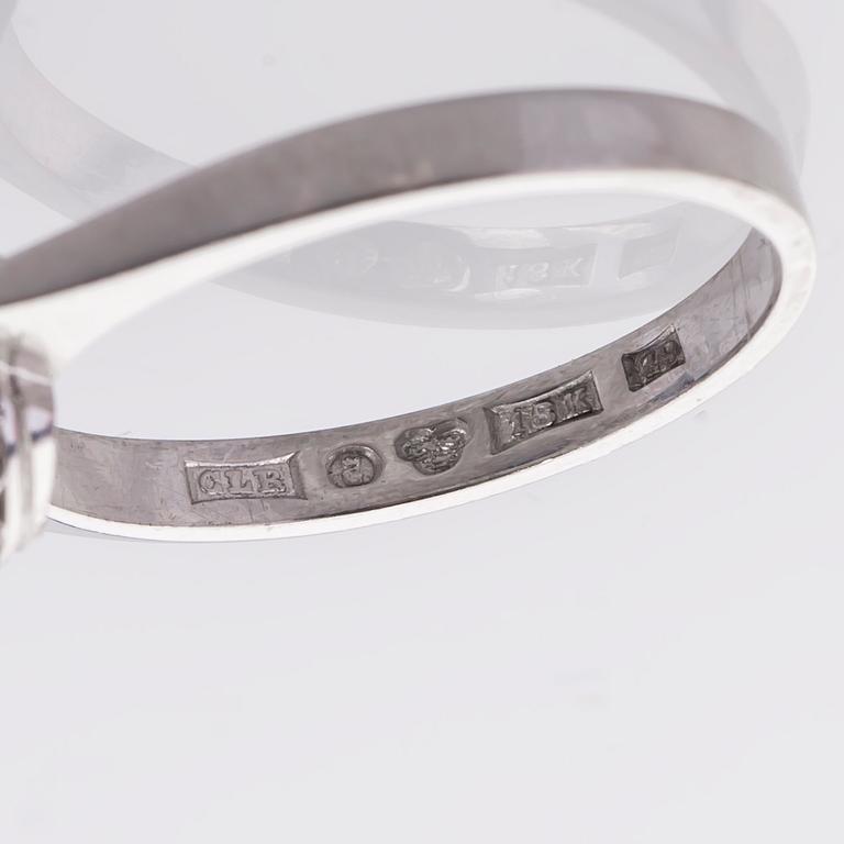 RING, 18K vitguld med briljantslipade diamanter, enligt gravyr 0.81 ct. Ragner Lennart, Göteborg, 1974.