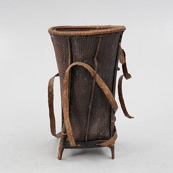 A Vietnamese basket, late 19th century around 1900.
