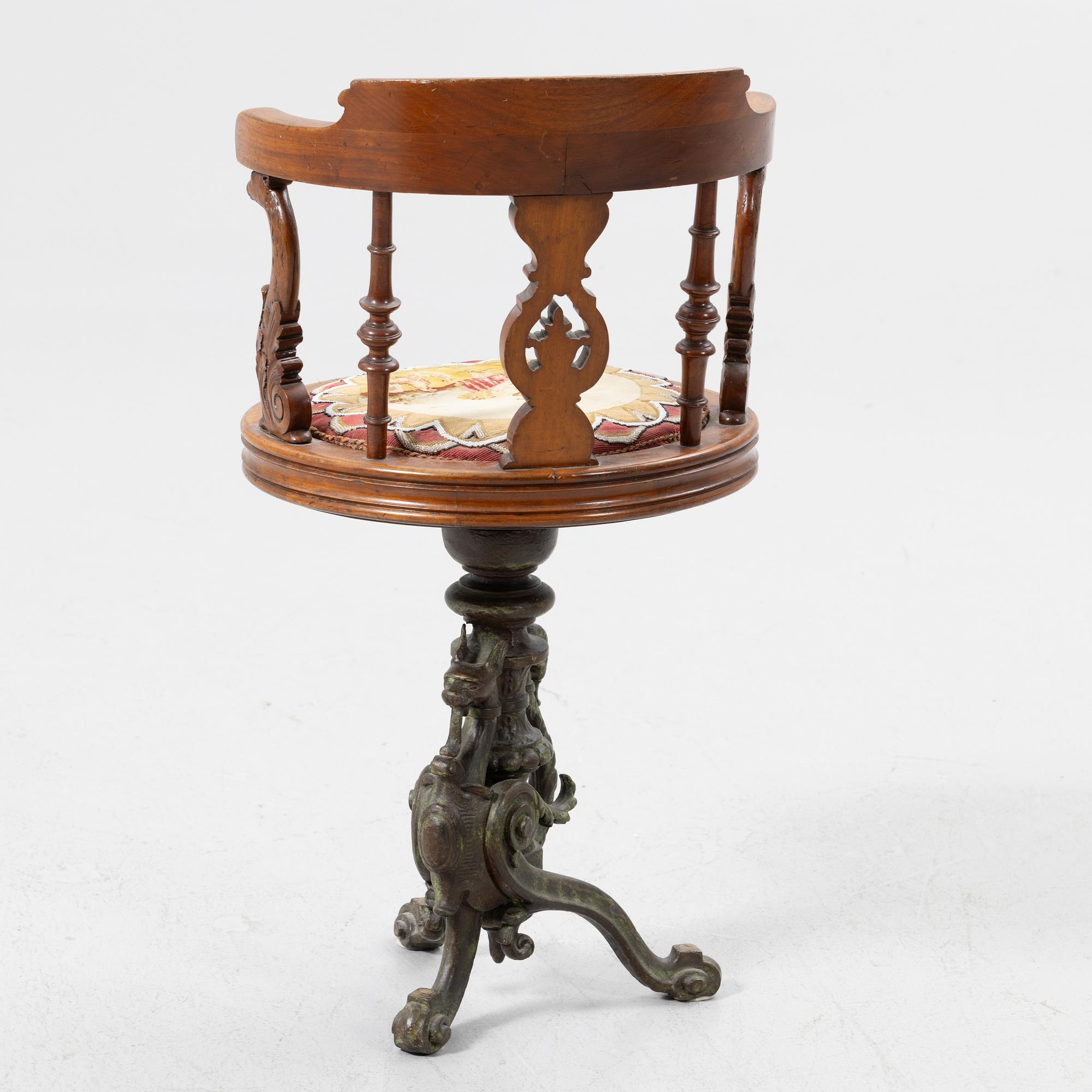 Chair, 19th/20th century.