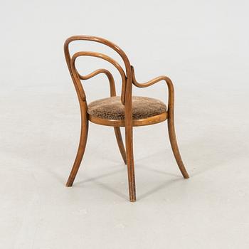 Barnstol Thonet Österrike 1900-talets början.