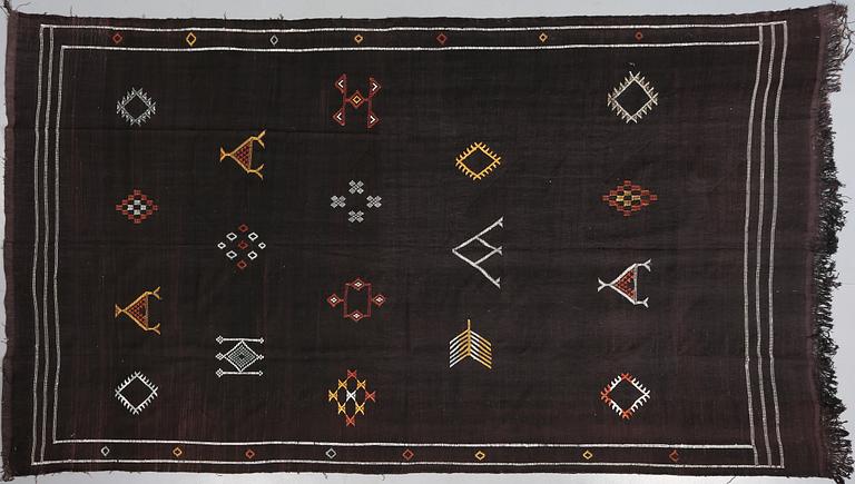 MATTA, Kelim, Nordafrika, omkring sekelskiftet 2000, mått 280 x 164 cm.