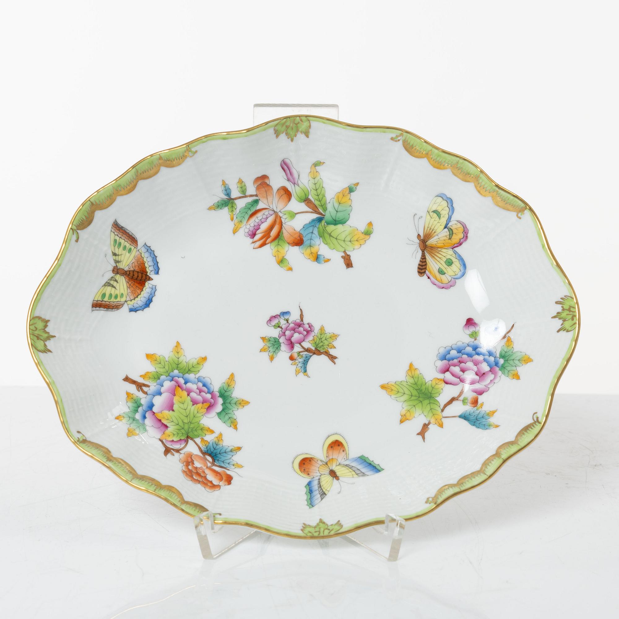 A 68-piece 'Queen Victoria' dinner service, Herend, Hungary.