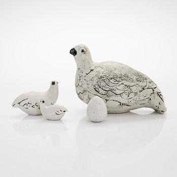 Henrik Allert, a set of three ceramic birds and an egg, Pentik, Finland.