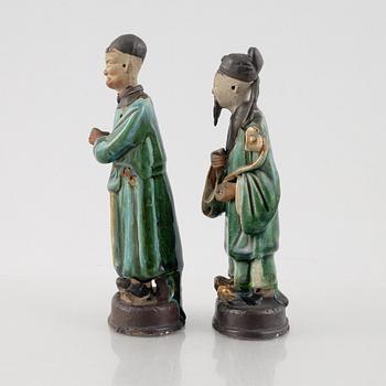 A set of two Chinese porcelain figures, ealry 20th century.