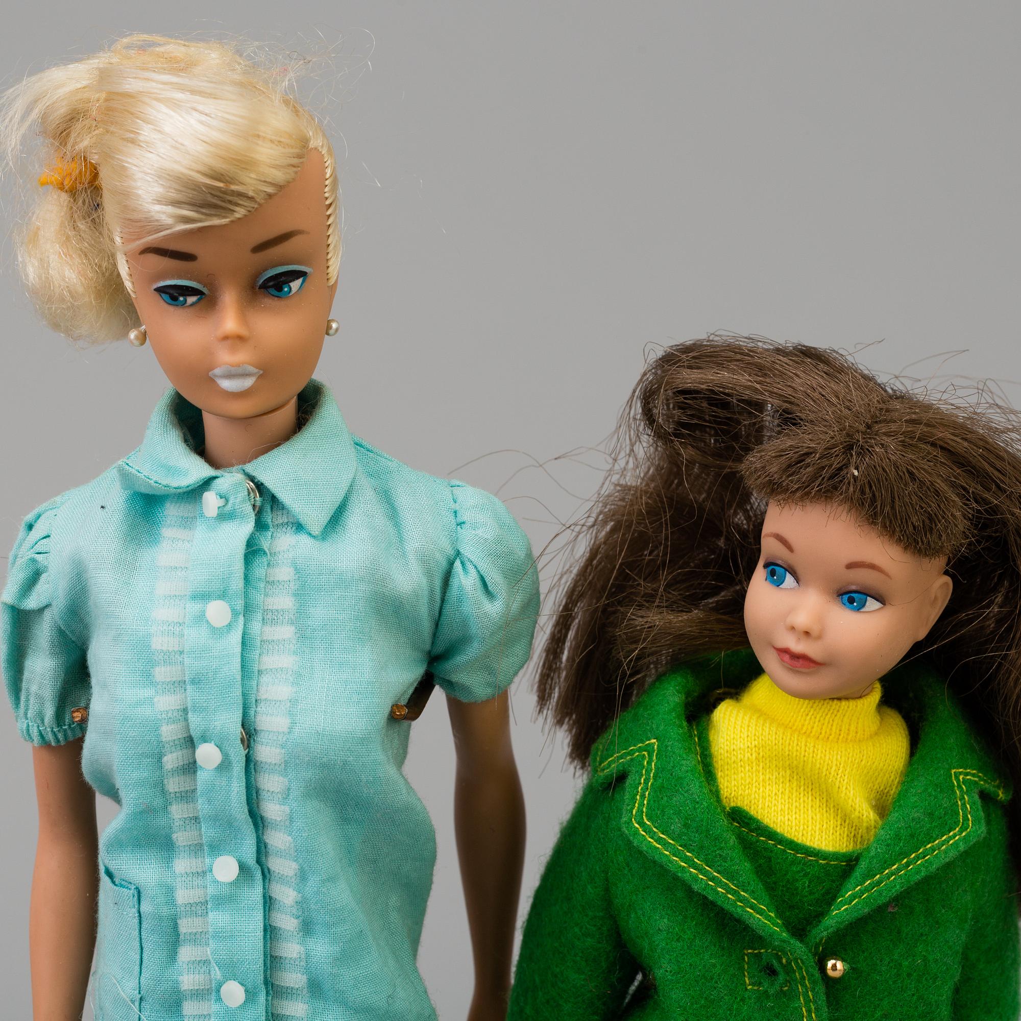 4 Barbiedolls, mattel 1960's.