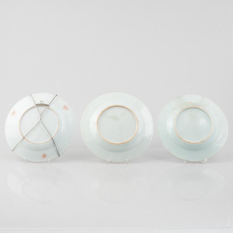 Six export porcelain plates, China, Yongcheng (1723-35) & Qianlong (1736-95).
