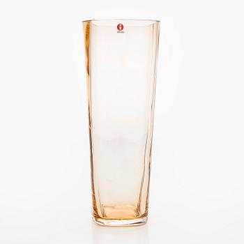 Alvar Aalto, Vas, Iittala, numrerad 223/2023.