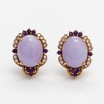 A pair of 14K gold earrings with amethysts, lavender jadeites and diamonds ca. 0.26 ct in total.