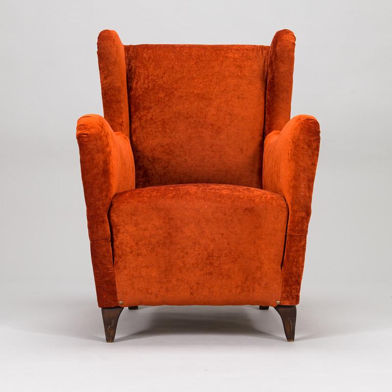 A 1950's armchair.