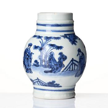 A Chinese blue and white porcelain tankard, Qing dynasty, 18th century.