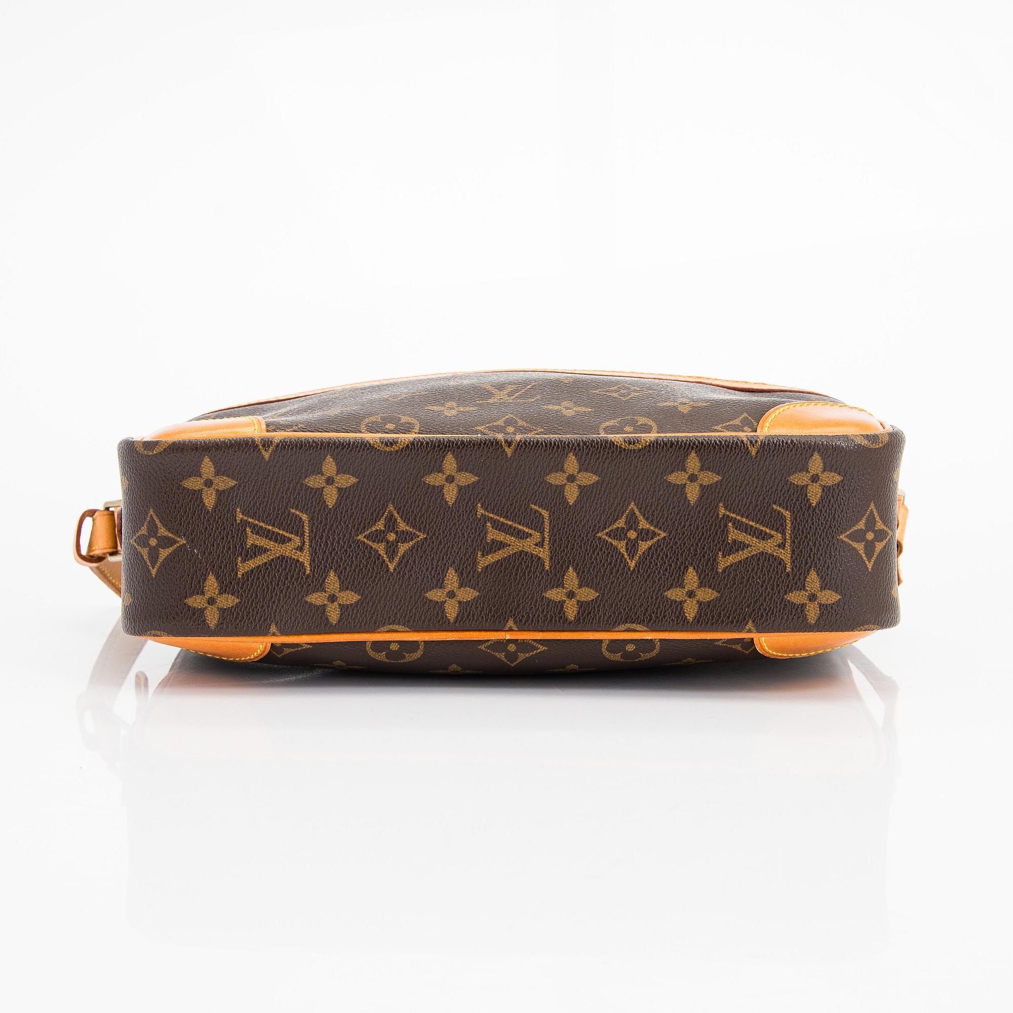 Louis Vuitton, a Monogram 'Trocadero 27' Bag.